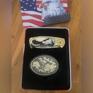 Knife and belt buckle set